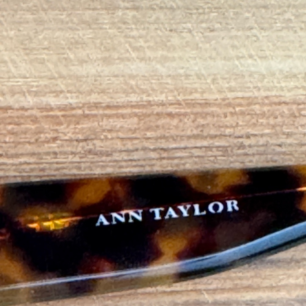 Ann Taylor Authentic Tortoise Shell Sunglasses - image 7